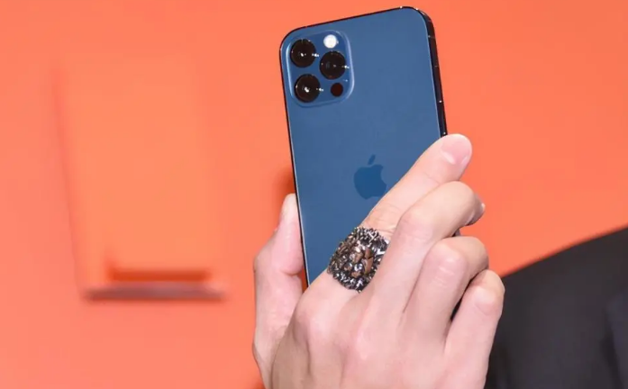 西安苹果手机维修分享iPhone12系列重启方法教程 